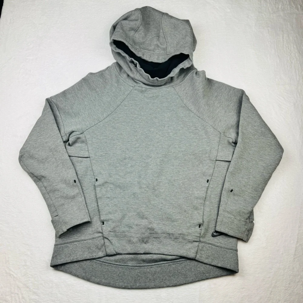 Nike Tech Women’s Fleece Funnel Hoodie.  Gray /black. Size M .
